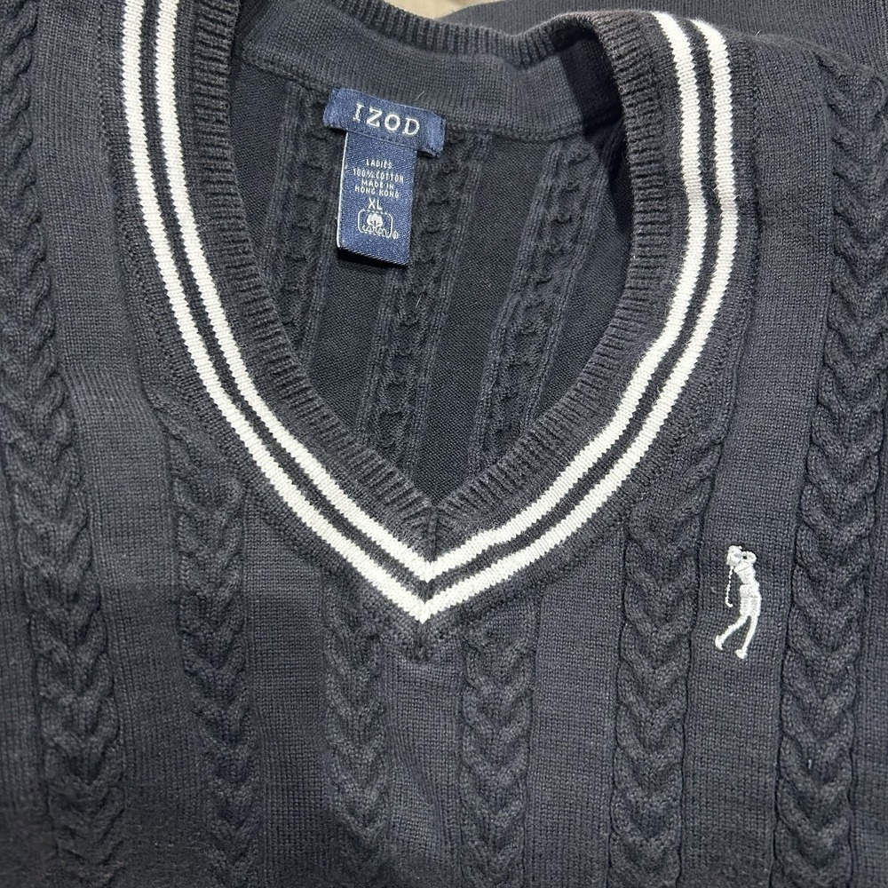 Vintage Izod Ladies XL Sweater Vest Black Cable Knit V-Neck Preppy Golf
